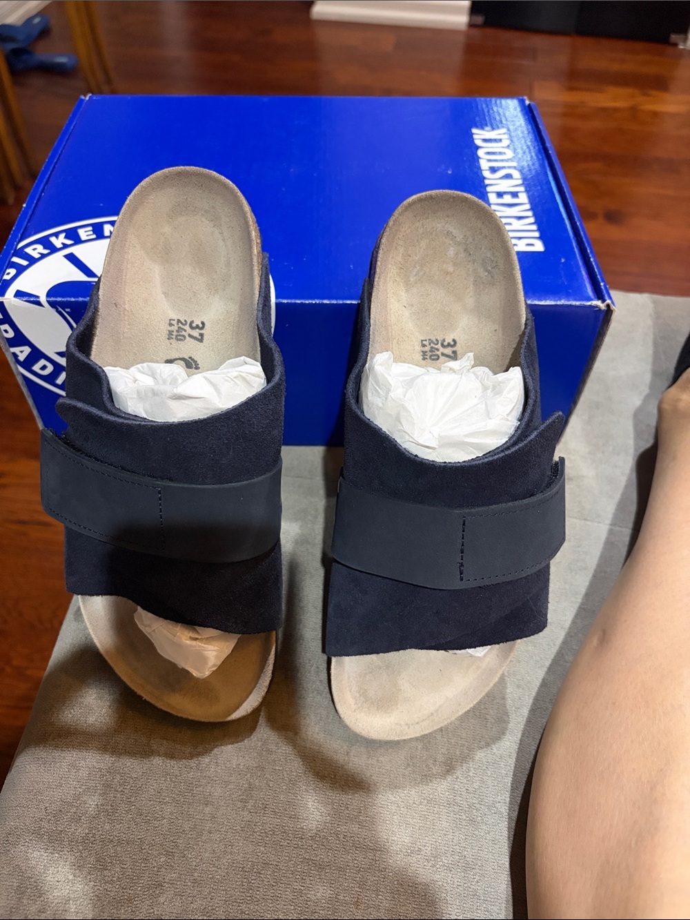 Birkenstock  Slide Sandal - black 
Brand new